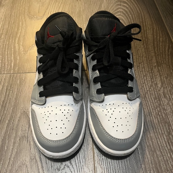 Air Jordan 1 Low Light Smoke Grey Sneakers - Picture 2 of 3